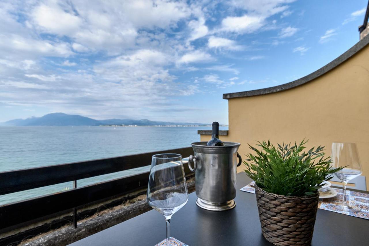 Lydie Apt. Exclusive Holigarda Desenzano del Garda Exteriör bild